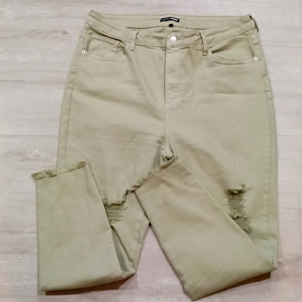 Women's Fashionnova Green Distressed High-waisted Jeans. Size 14.